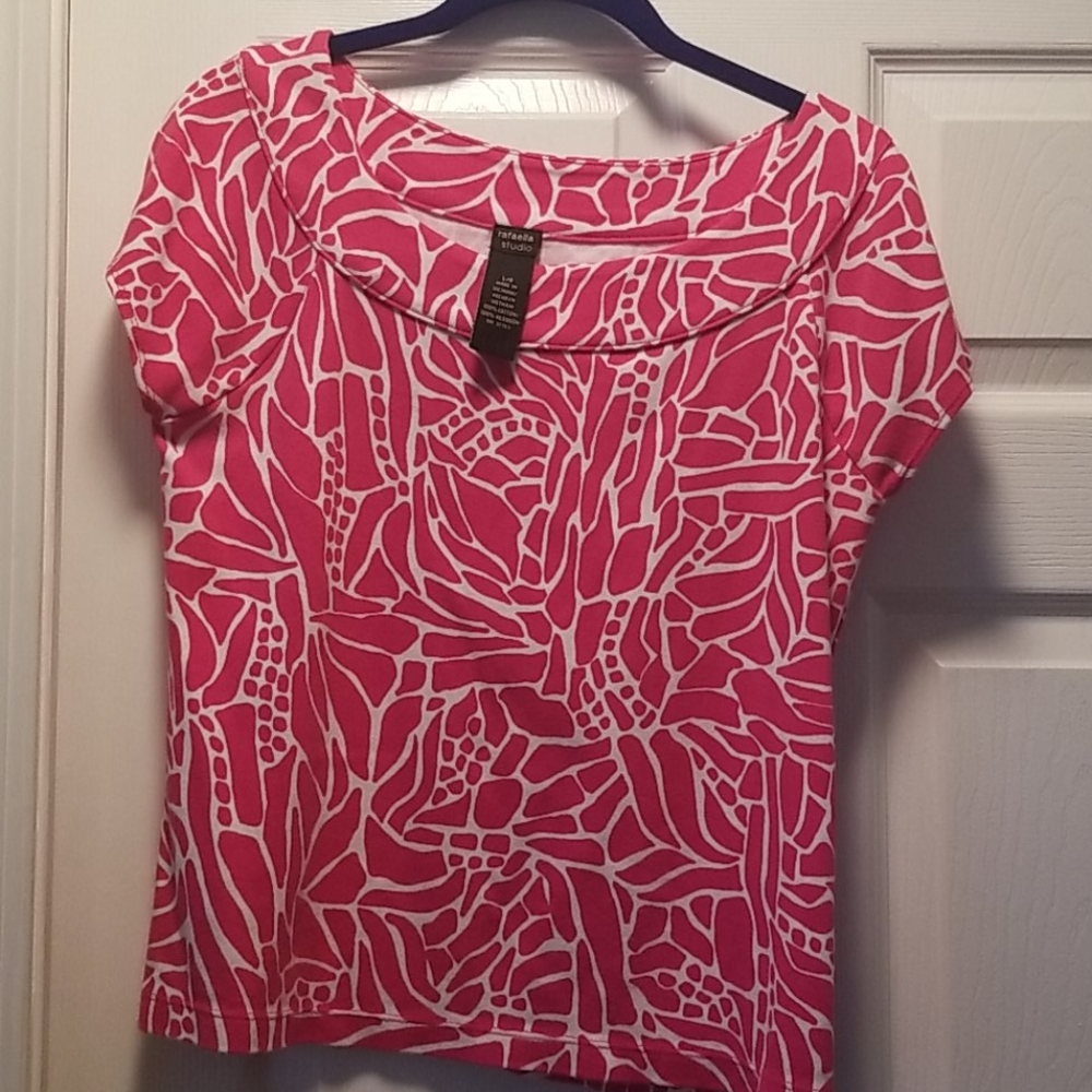 Ladies short sleeve top (L)